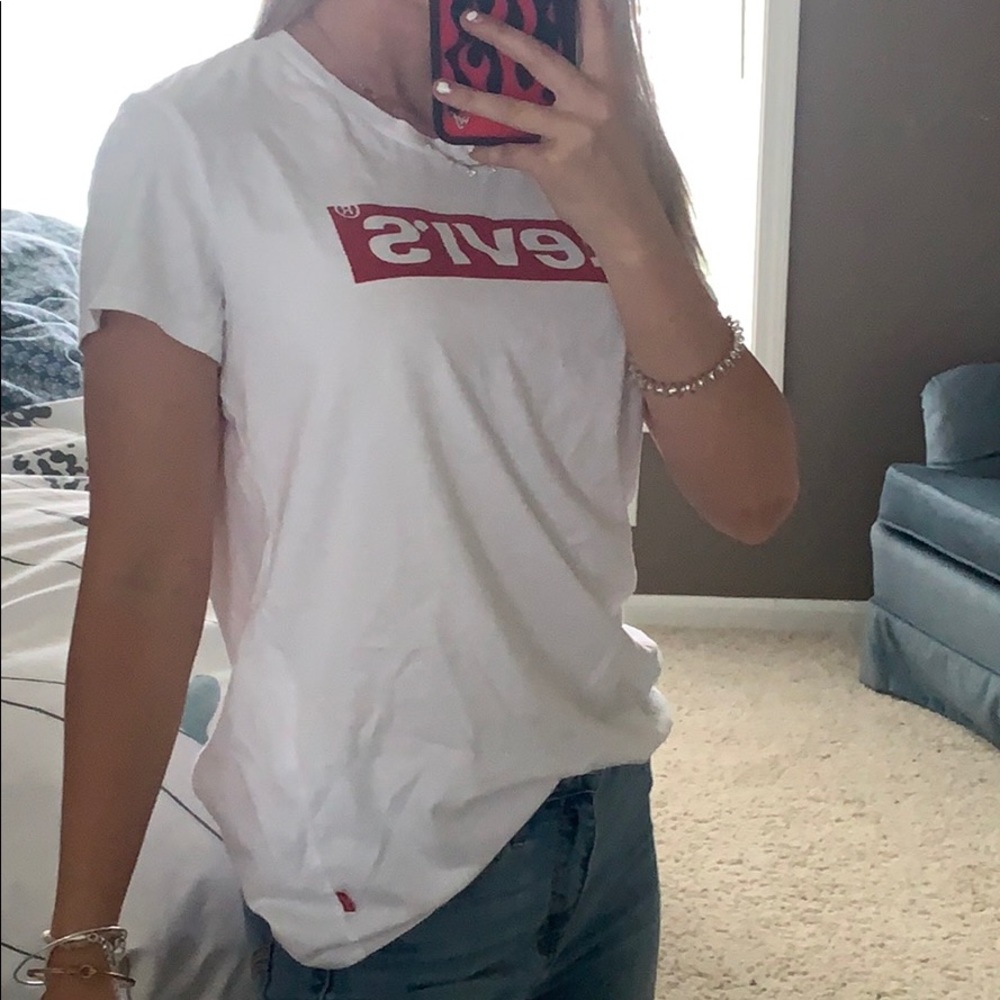 Levi’s T-shirt